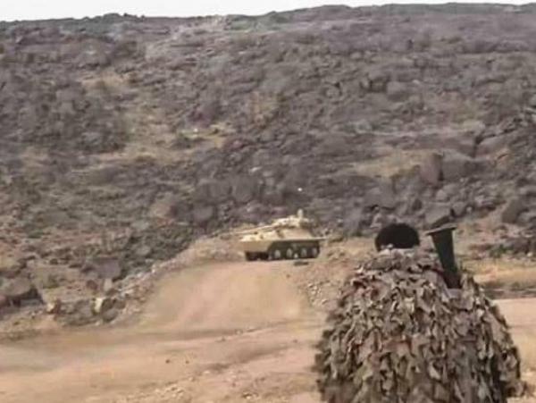الجيش اليمني يطهر سلسلة جبال عليب ويعلن سيطرته الكاملة على مواقع عسكرية سعودية