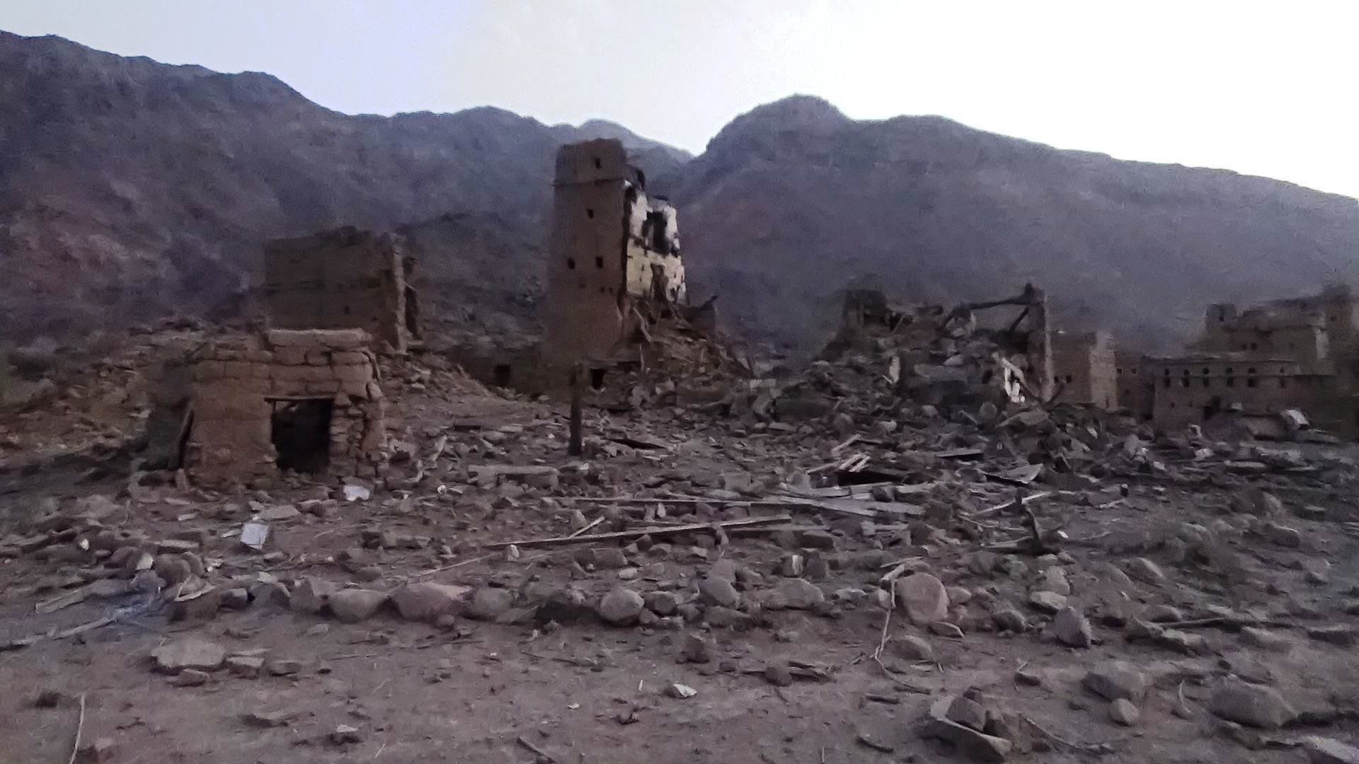 إحصائية ضربات طيران التحالف أمس الخميس ضد مواقع معظمها مدنية في اليمن