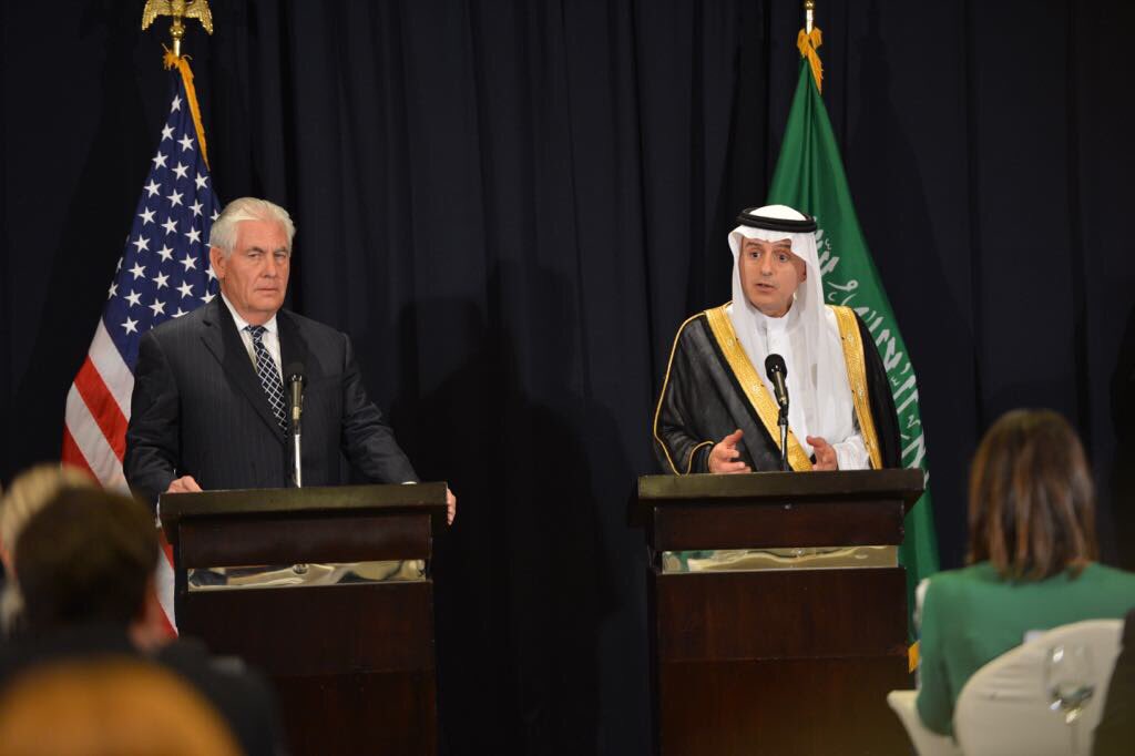 تليرسون يعلن من الرياض: واشنطن تركز على حل سياسي في اليمن