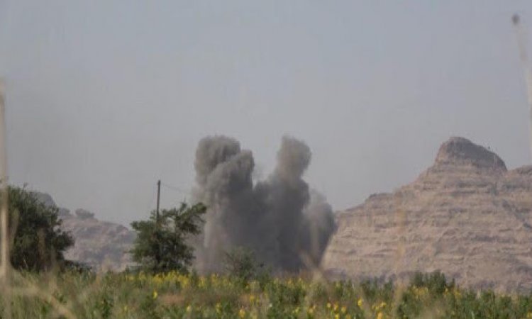 قصف جوي وبري يستهدف من جديد مديرية حدودية في صعدة