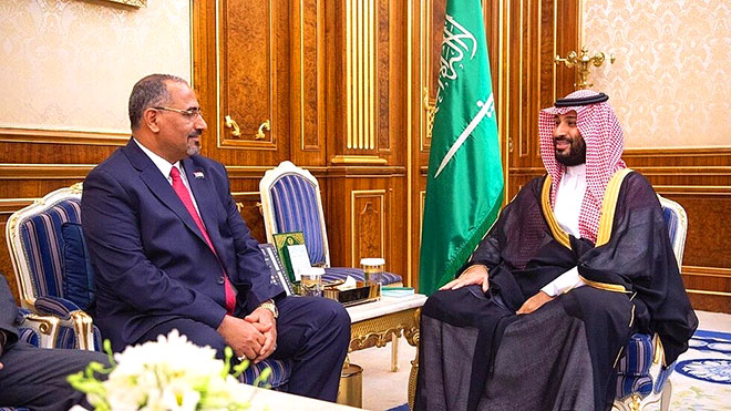 تهديد سعودي بإدراج الزبيدي ومجلسه في قوائم العقوبات الدولية