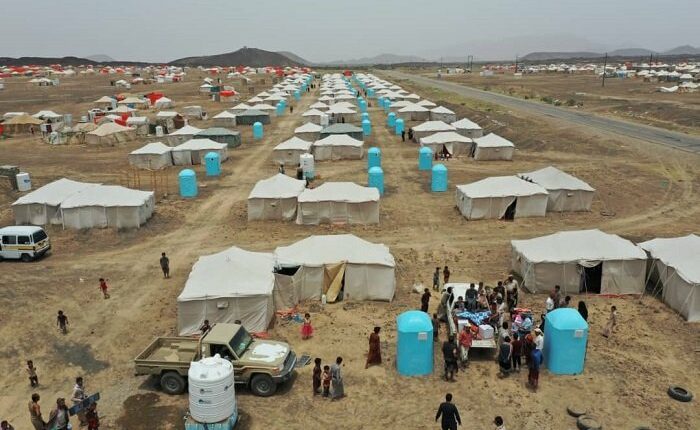 انتشار الأمراض والأوبئة في مخيمات النازحين في مأرب
