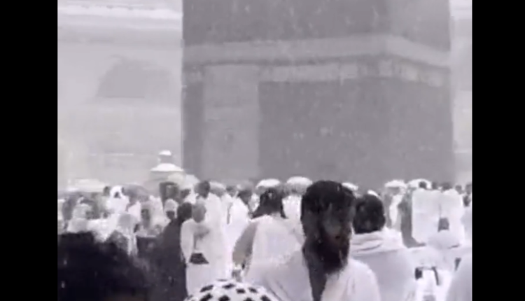 حقيقة تساقط الثلوج على مكة المكرمة