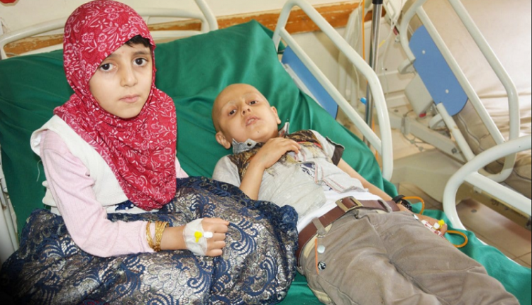 تقرير حقوقي حول معاناة أطفال اليمن المصابين بالسرطان في ظل استمرار الحصار