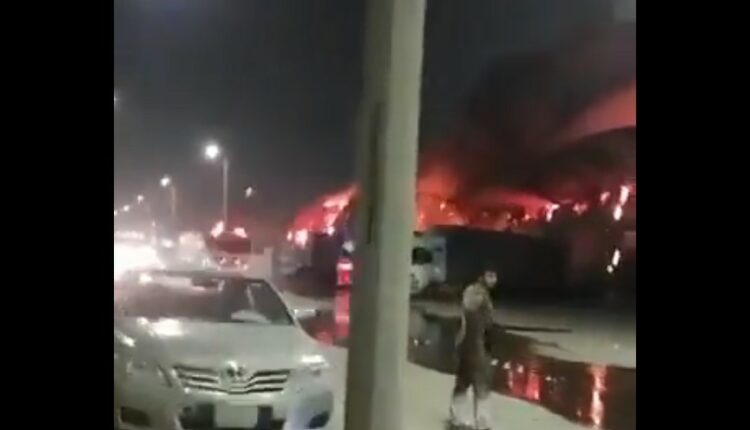 حريق ضخم في المدينة الصناعية في الدمام هل بدأت الطائرات المسيرة؟!