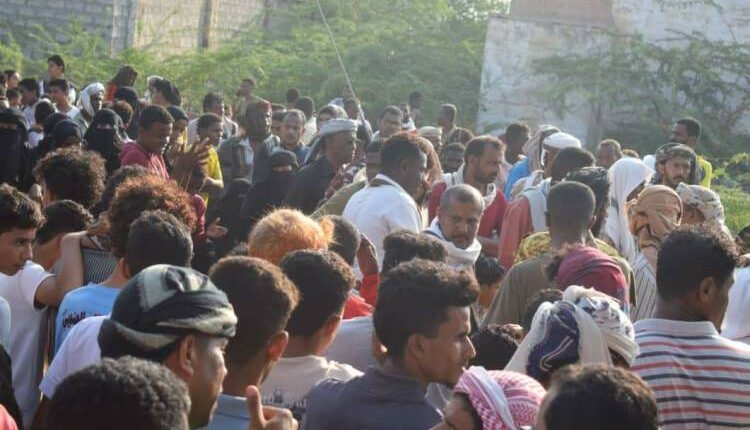 تظاهرات شعبية غاضبة في أبين احتجاجًا على تدهور الوضع الأمني