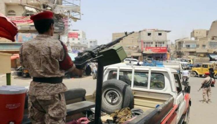 قوات الإصلاح تعتدي على صحافي في مدينة تعز