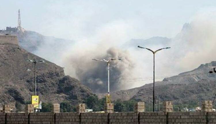 أنباء عن انفجارات ومواجهات مسلحة في عدن