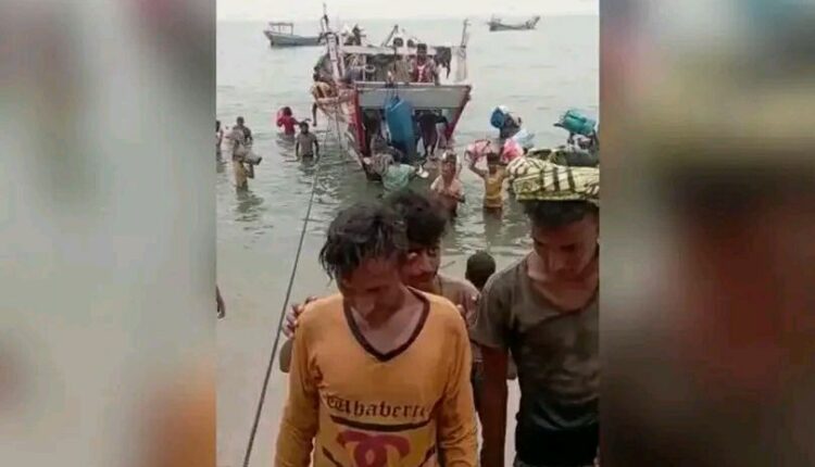 عودة 80 صياداً يمنياً لميناء الخوخة عقب ثلاثة أشهر من احتجازهم بإرتيريا