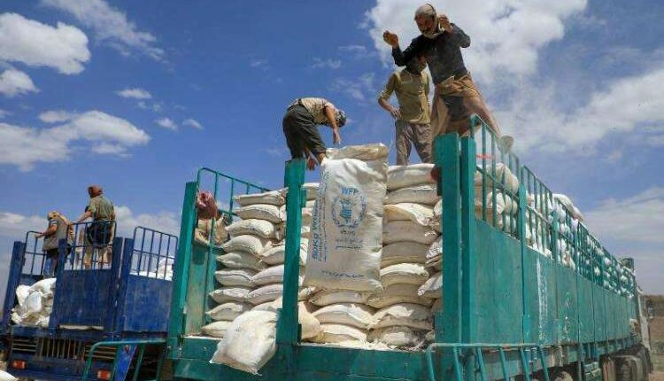 طارق صالح يستحوذ على دعم الغذاء العالمي لتعز