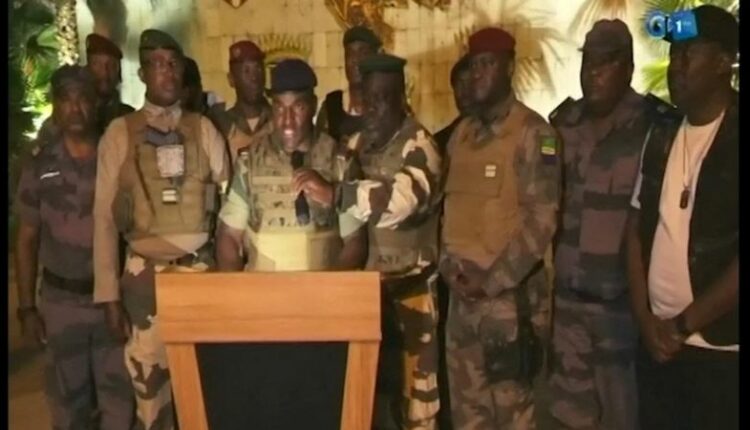 انقلاب عسكري جديد في أفريقيا وفرنسا تندد