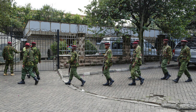 كينيا تعيد النظر في نشاط القوات البريطانية على أراضيها