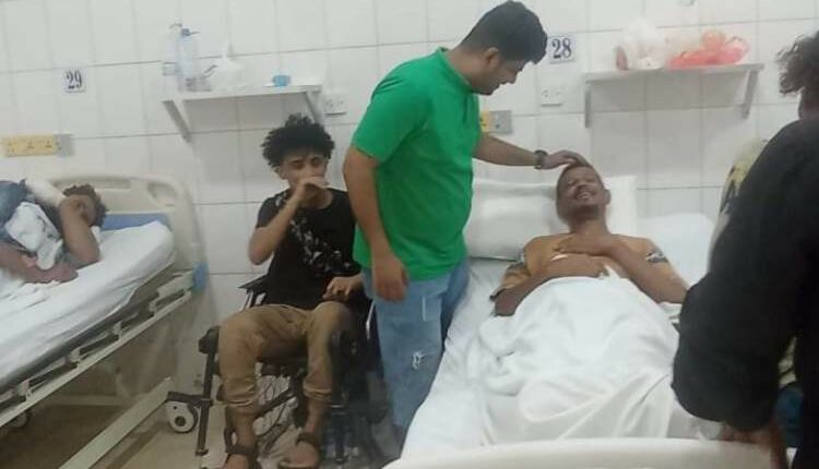 شقيق وزير دفاع سابق يُصاب خلال احتجاجات عدن