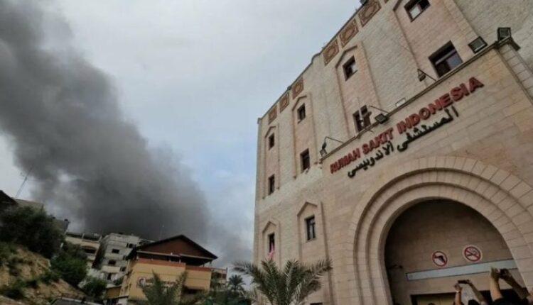 قوات الاحتلال تقصف المستشفى الإندونيسي في غزة وتحاصره
