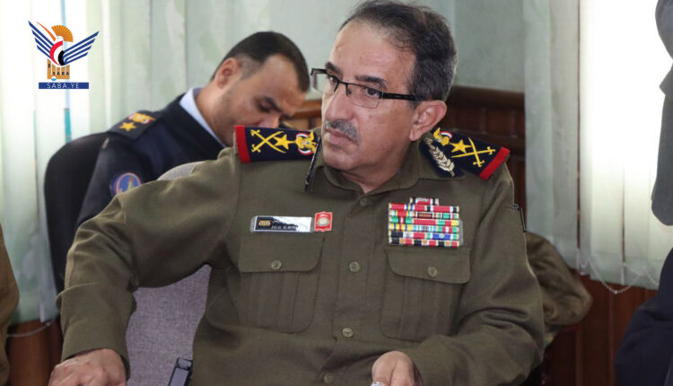 نائب رئيس الحكومة اليمنية للدفاع والأمن: قرارنا بإغلاق البحر الأحمر أمام العدو الإسرائيلي مازال قائماً وجاهزون لأي سيناريوهات