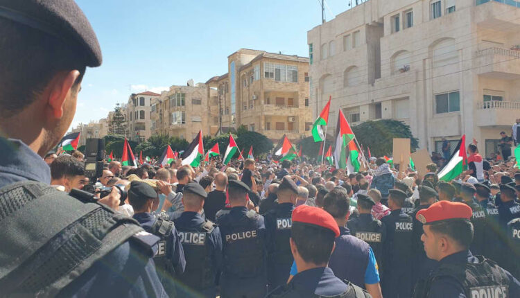 السلطات الأردنية تساند “إسرائيل” بقمع شعبها
