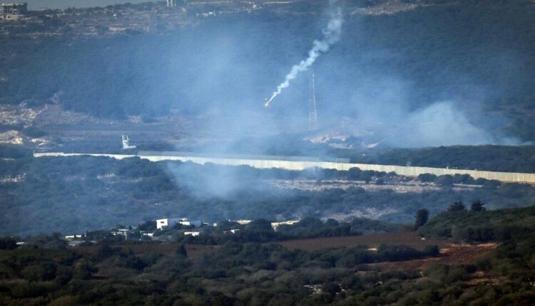 حزب الله اللبناني يستهدف 3 مواقع إسرائيلية محققا إصابات مباشرة