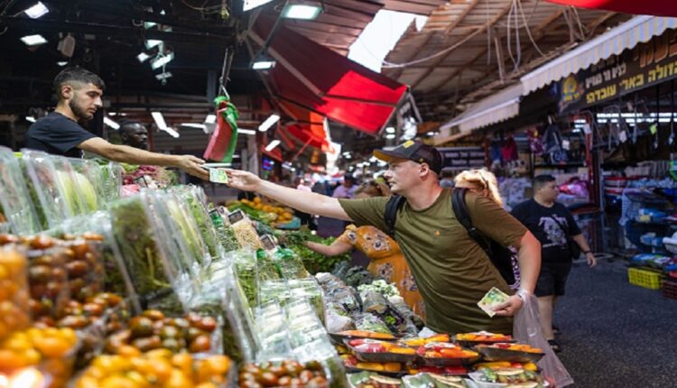 حصار صنعاء لـ”إسرائيل” يؤتي أكله بارتفاع أسعار المواد الغذائية