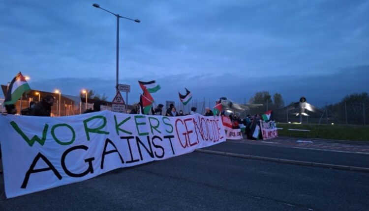 مطالبة بوقف تصدير الأسلحة إلى “إسرائيل”.. تظاهرات أمام شركات تصنيع الأسلحة في بريطانيا