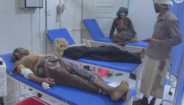 تعز.. إصابة مواطنين اثنين بقذيفة لفصائل التحالف