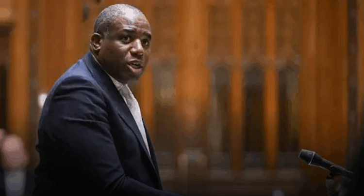 بريطانيا تصعّد لهجتها: الحرب في غزة تضرّ بعلاقاتنا مع “إسرائيل”