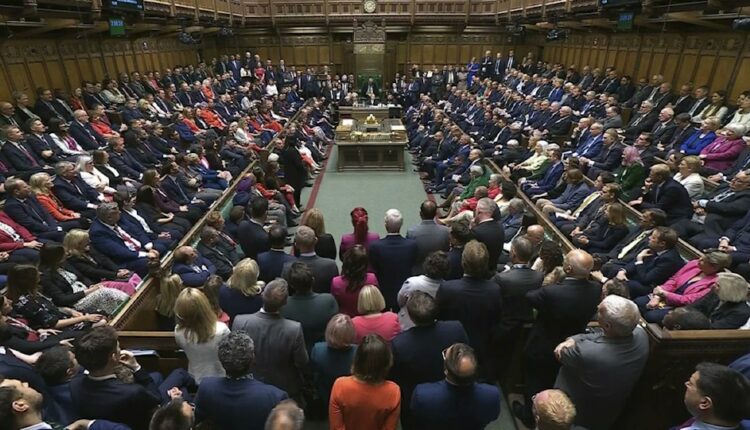 نواب بريطانيون يطالبون بالاعتراف الفوري بفلسطين ويحذرون من “تطهير عرقي” في غزة