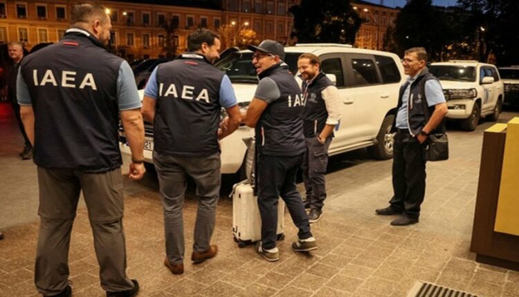 مفتشو الوكالة الدولية للطاقة الذرية يغادرون إيران بعد تعليق التعاون