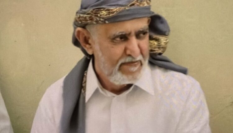 الشيخ الزايدي المحتجز من قبل ضابط سعودي داخل الأراضي اليمنية يكتب لقبائل اليمن قصيدة