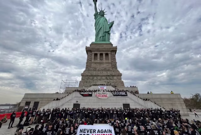 رئيس منظمة “جي ستريت” اليهودية يعترف: إسرائيل ارتكبت إبادة جماعية في غزة