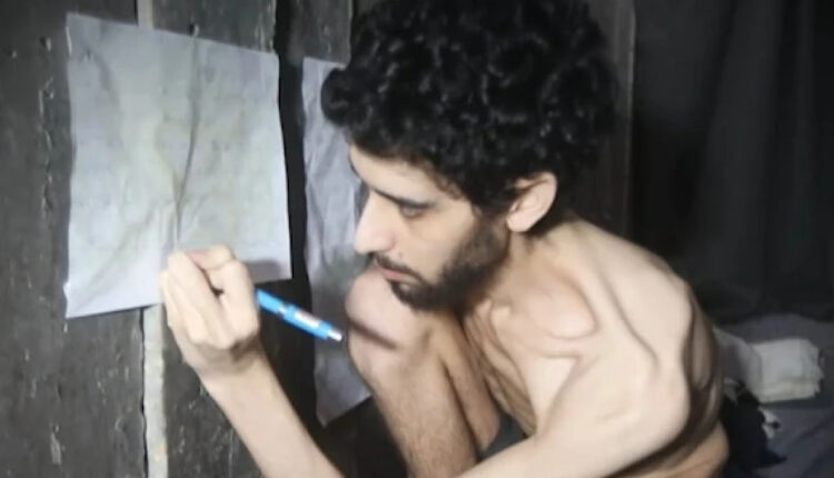 القسام تنشر مشاهد لأسير إسرائيلي تم تجويعه بقرار رسمي إسرائيلي