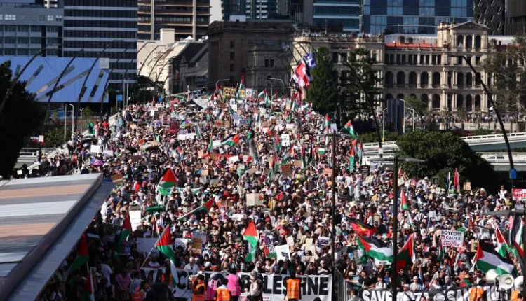مظاهرات عالمية تتصاعد للمطالبة بوقف الإبادة والجرائم في غزة