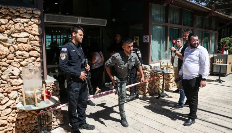 عملية طعن بطولية في القدس تسفر عن إصابة مستوطنين