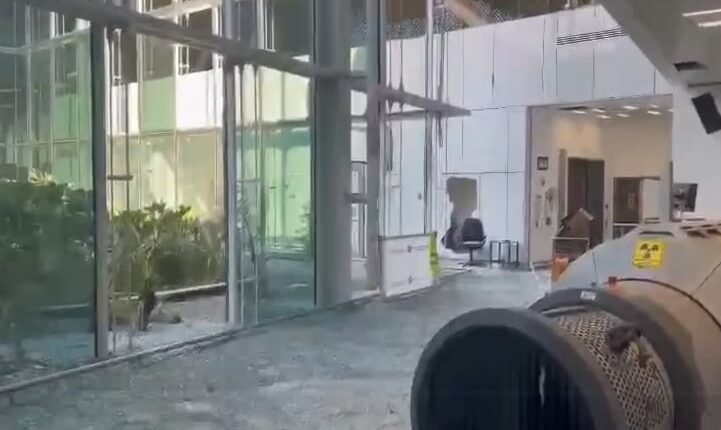 معاريف العبرية تكشف تفاصيل هامة عن ضربة مطار رامون