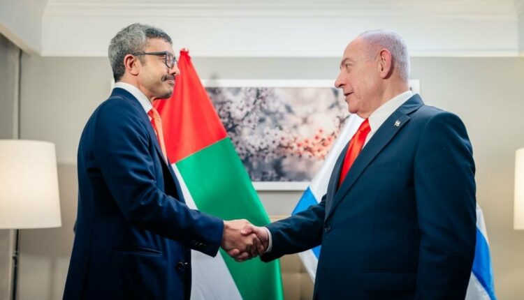 لقاء تطبيعي فاضح بين الإمارات و”إسرائيل” في ذروة العدوان