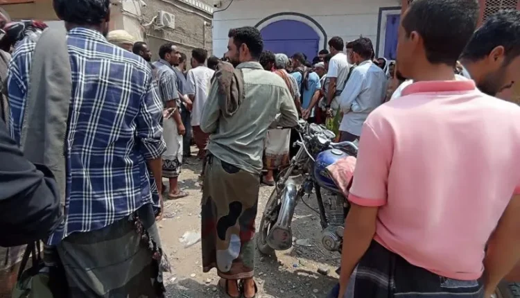 شلل مصرفي يضرب عدن مع تصاعد غضب الشارع ضد السياسات المالية