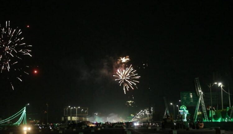 صنعاء تتوهج بالألعاب النارية احتفاء بالمولد النبوي الشريف