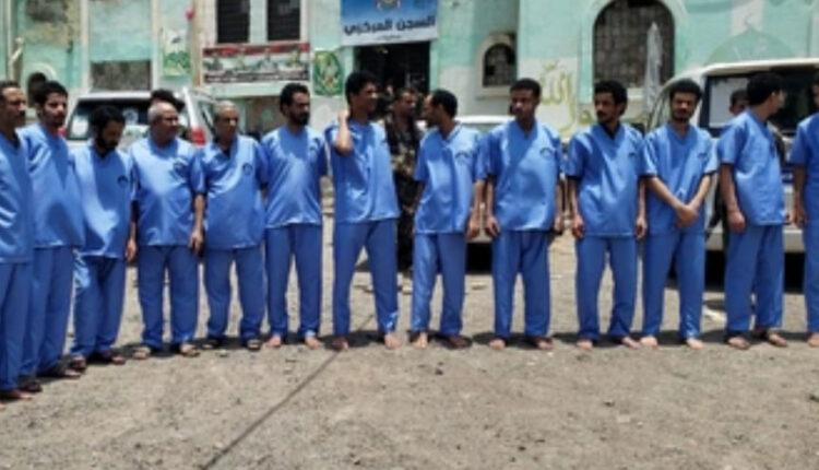 بتوجيهات من عبدالملك الحوثي الإفراج عن ٢١٩ في تعز