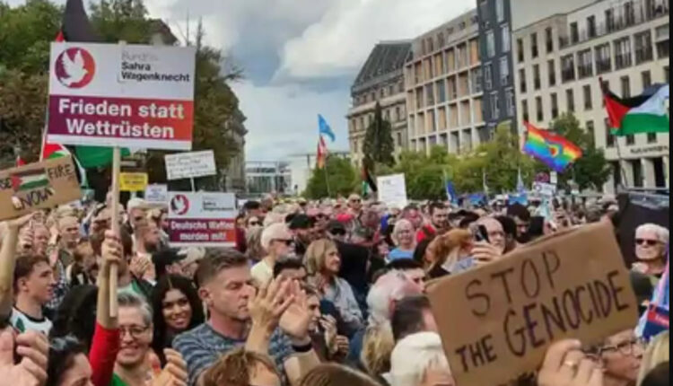 برلين..آلاف الألمان يطالبون بوقف العدوان على غزة