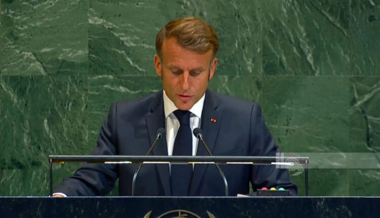 فرنسا تعترف بدولة فلسطين وسط تضامن شعبي ورسمي