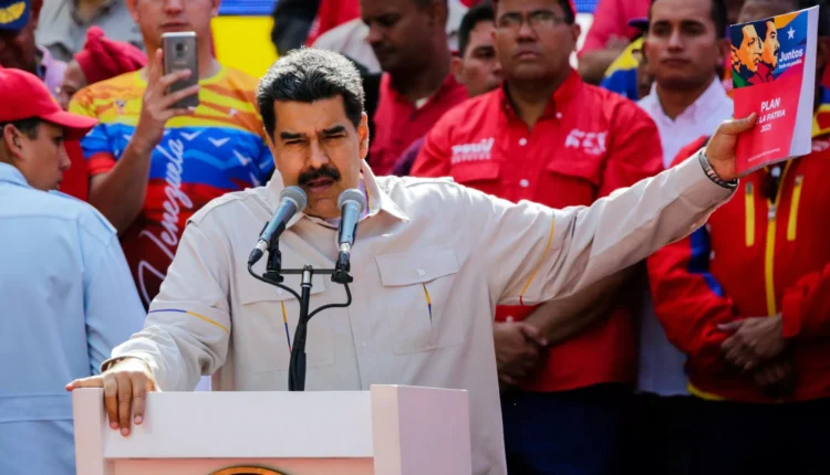 فنزويلا تتهم واشنطن بالتحضير لغزو جديد: “أمريكا تريد نهب ثرواتنا بذريعة مكافحة المخدرات”