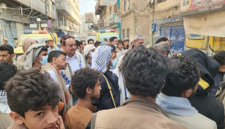 وقفة احتجاجية غاضبة في صنعاء تندد بجريمة استهداف حي التحرير وتعلن الجهوزية لمواجهة الاحتلال