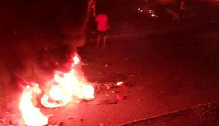 احتجاجات عدن تتصاعد.. غضب شعبي يشتعل في وجه التحالف وحكومته