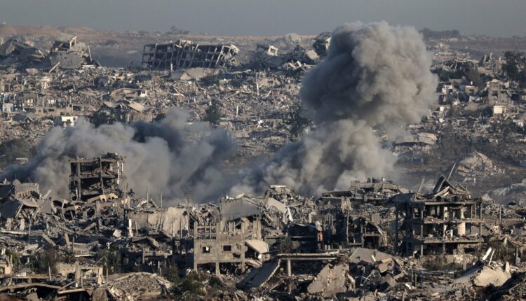 انتهاكات خطيرة .. قوات العدو تستمر في نسف المنازل شرقي غزة