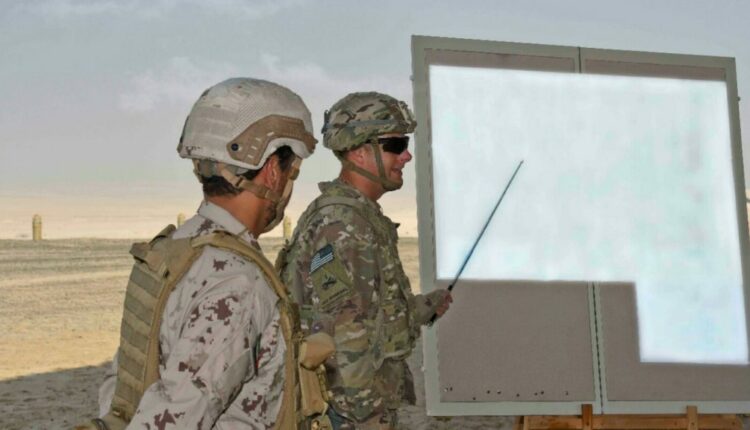 وفد عسكري أمريكي–إسباني بإشراف إماراتي في الساحل الغربي… تحركات مشبوهة في خدمة الأجندة الصهيونية