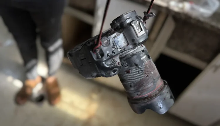 لإخفاء جرائم الإبادة..كيان العدو يمنع دخول الصحفيين الأجانب إلى غزة