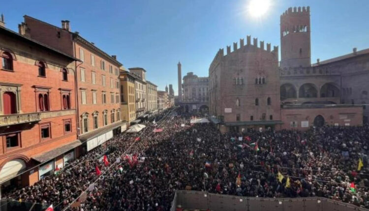 بمئات الآلاف..الإيطاليون يملؤون الشوارع تضامنا مع غزة وأسطول الصمود