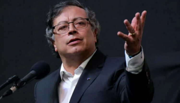 الرئيس الكولومبي يستمر في تعرية الحكام العرب