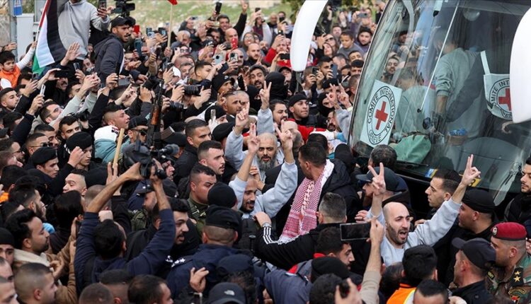 صفقة “طوفان الأحرار”.. حين فرضت المقاومة إرادتها وكسرت قيود المؤبد