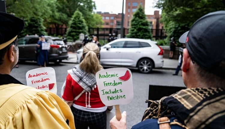 قمع التضامن مع فلسطين في الجامعات الأميركية يفاقم معاداة المهاجرين
