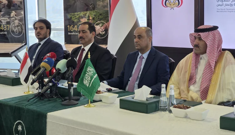 حكومة عدن تواجه الإفلاس وتلجأ إلى خيارات تضخمية وسط تجاهل سعودي إماراتي لإنقاذها